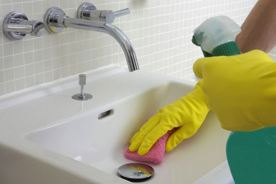 كيفية تنظيف الحمام